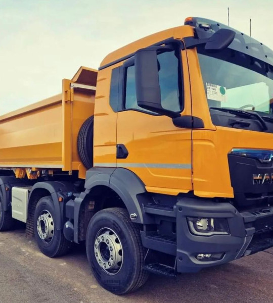 Tipper truck